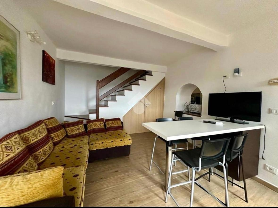 Casa Indipendente Su Due Livelli In Liguria-Vista Mare 6-7 Posti Appartement Magliolo Buitenkant foto